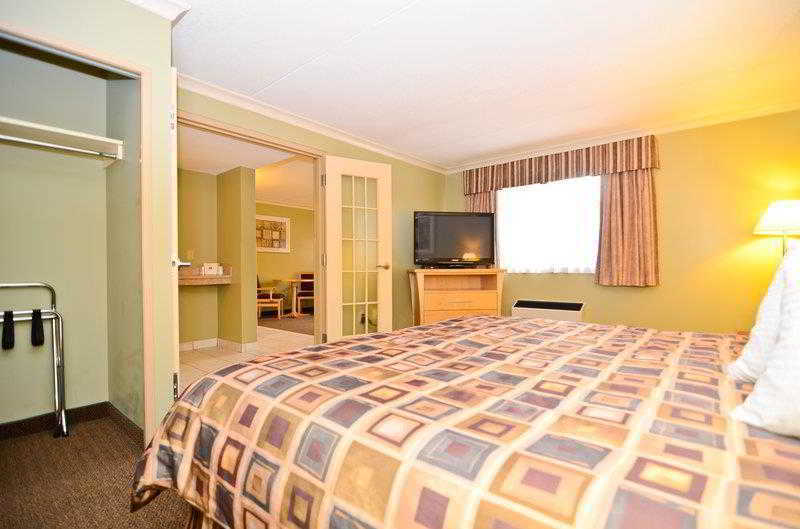 Best Western Marquis Inn & Suites Prince Albert Exterior photo