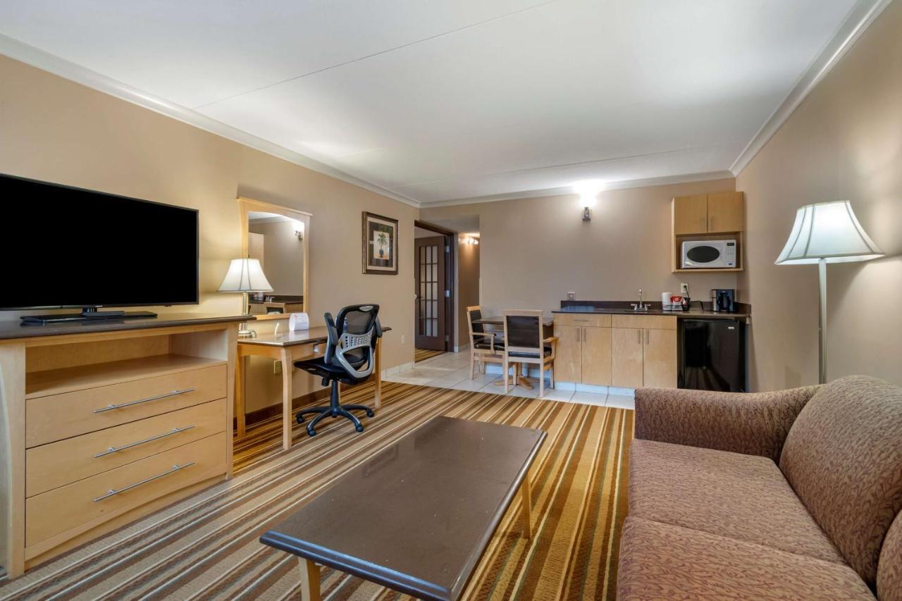 Best Western Marquis Inn & Suites Prince Albert Exterior photo