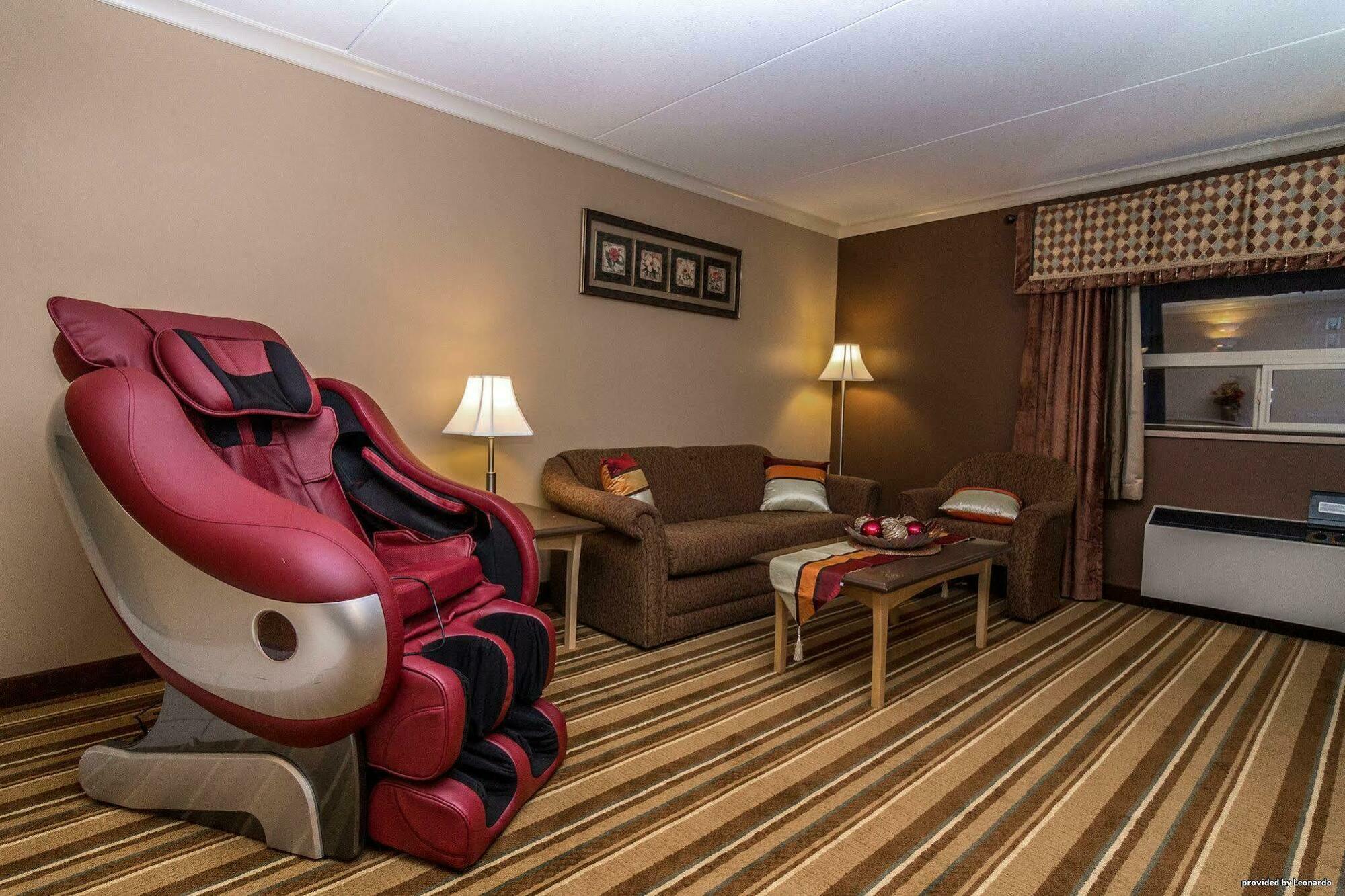 Best Western Marquis Inn & Suites Prince Albert Exterior photo